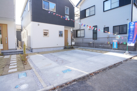  外観■自宅にカースペースがあると助かります