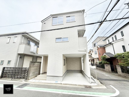 現地外観写真 外観■優雅なラインが、毎日を引き立てます