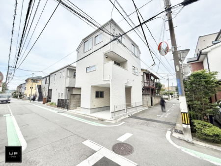 現地外観写真 外観■家族みんなが笑顔で過ごせる、安心感のある住まい