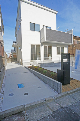 現地外観写真 外観■家族みんなが笑顔で過ごせる、安心感のある住まい