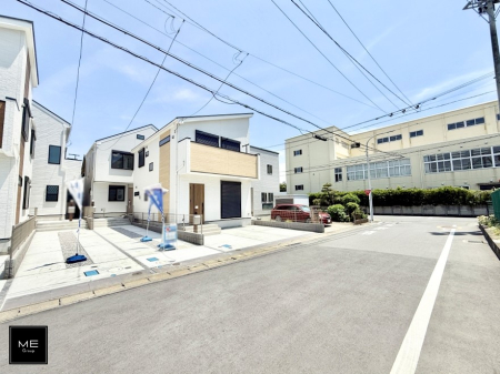現地外観写真 外観■優雅なラインが、毎日を引き立てます