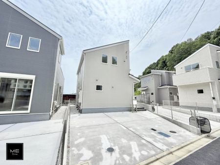 現地外観写真 外観■家族みんなが笑顔で過ごせる、安心感のある住まい