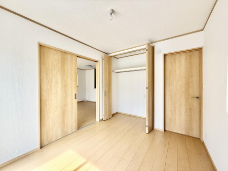 子供部屋 内装■プライベート空間として静かで落ち着いた環境を提供してくれます
