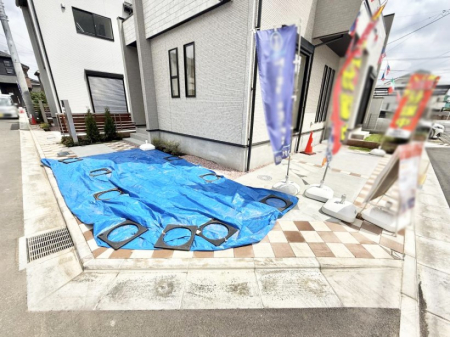  外観■自宅にカースペースがあると助かります