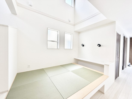 その他 内装■腰掛けたり、そのまま寝転んだりと寛ぎの空間を確保することができます。