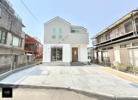 現地外観写真 外観■暮らしを豊かにする充実した仕様設備で快適に