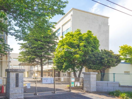 周辺環境 中学校 1600m 横浜市立上永谷中学校