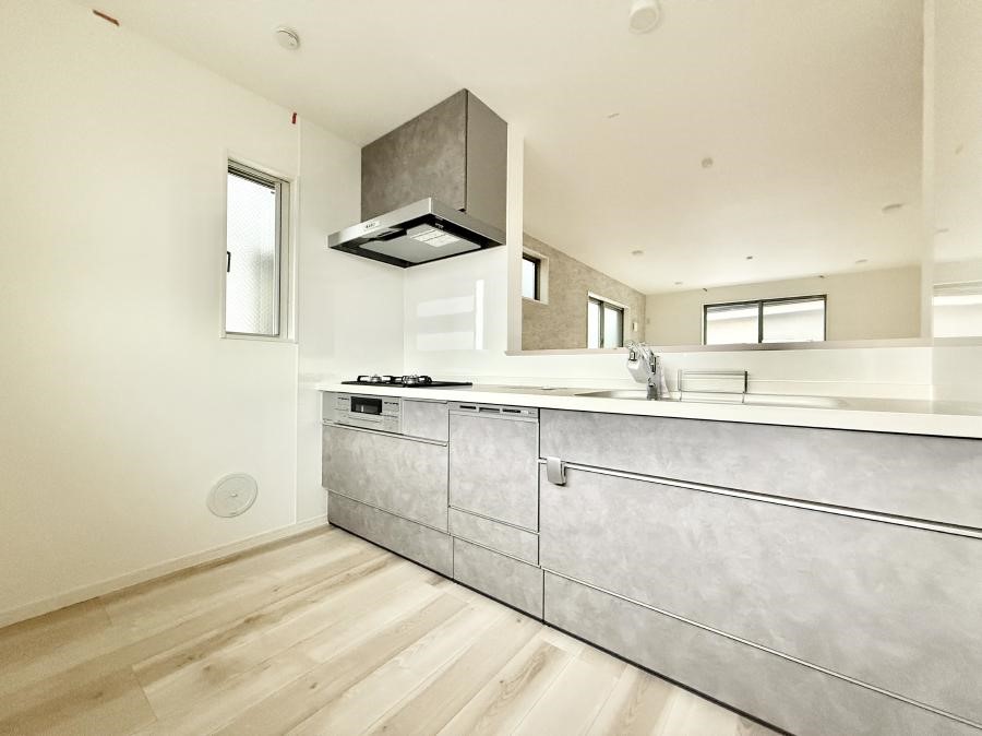 �L�b�`�� �������Ƒ��ƂȂ���A�R�~���j�P�[�V�����̏�