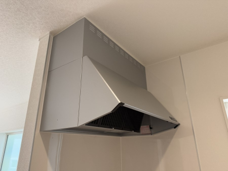 その他内観 調理時の蒸気や匂いが換気扇に誘導され、効率的に排煙ができます。   