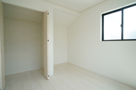 その他内観 内装■落ち着いた色合いのお部屋で穏やかな時間を楽しめます