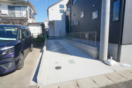 現地外観写真 外観■暮らしを彩る充実した設備仕様が備わった住まい