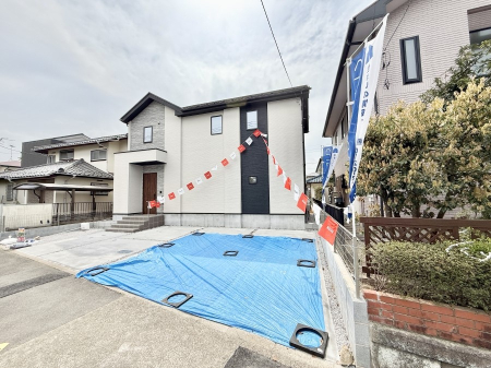 現地外観写真 外観■家族みんなが笑顔で過ごせる、安心感のある住まい