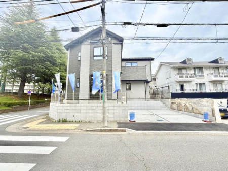 現地外観写真 外観■家族みんなが笑顔で過ごせる、安心感のある住まい
