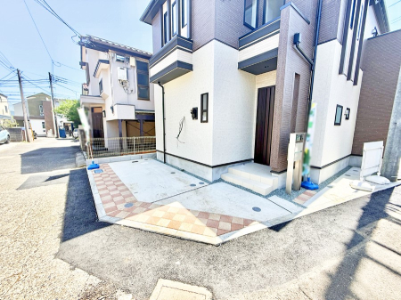  外観■毎日の駐車が快適に