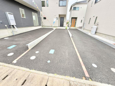  外観■快適な駐車スペースで安心