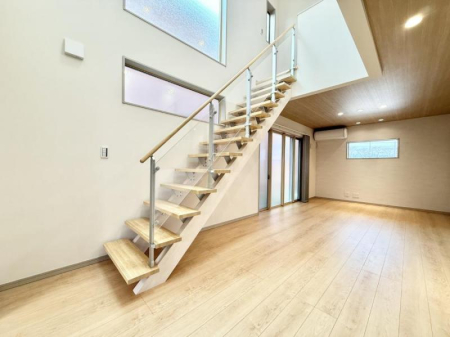 ���r���O ���������C�ɓ���̏ꏊ�ŁA�̂�т�Ƃ������Ԃ�