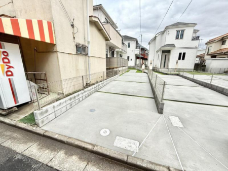  外観■自宅にカースペースがあると助かります