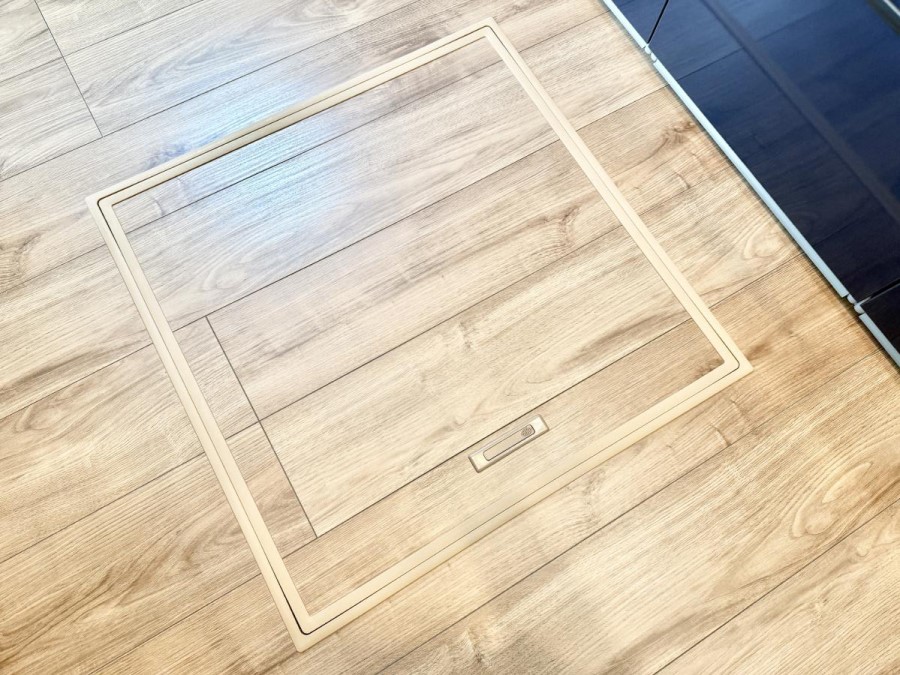 ̑ ݔBꂽ[Xy[XŉƑŜXbL