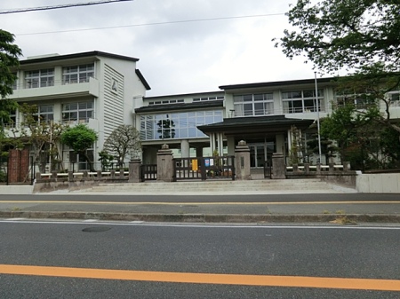 周辺環境 小学校 480m 秦野市立本町小学校
