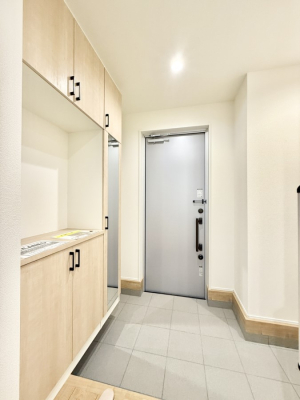 玄関 内装■ ここから始まる一日、すっきり整った玄関