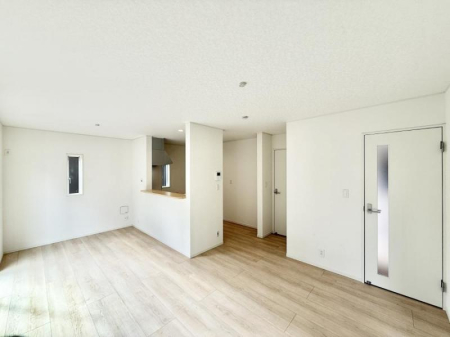リビング 内装■自然の光が差し込み、明るい空間が広がります
