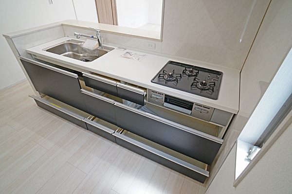 Lb` ƑƂȂAR~jP[V̏