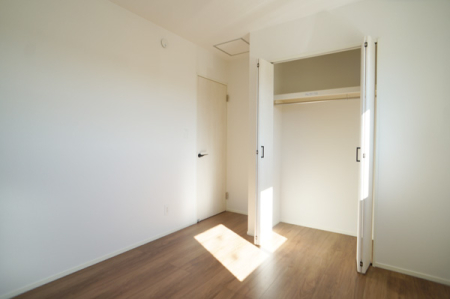 子供部屋 内装■プライベート空間として静かで落ち着いた環境を提供してくれます
