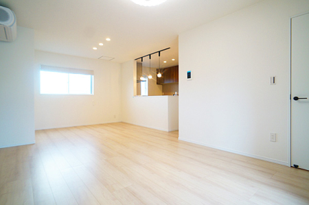 ���r���O ����������̔�������A�S����������Ԃł�