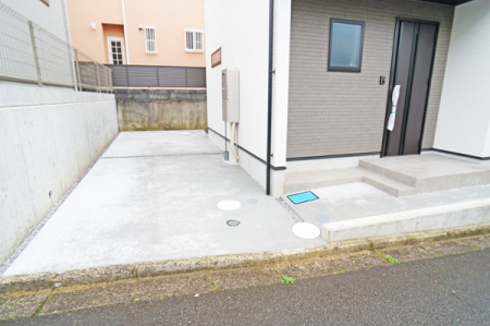  外観■毎日の駐車が快適に