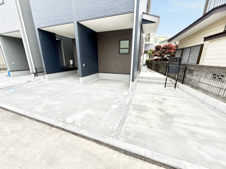 周辺環境 駅 2300m 小田急小田原線「本厚木」駅