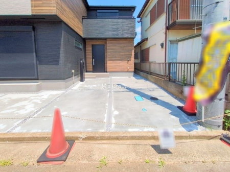  外観■毎日の駐車が快適に