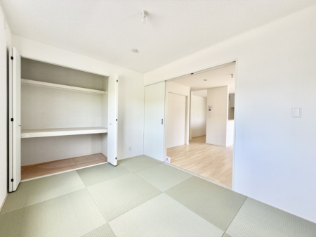 その他内観 内装■落ち着いた色合いのお部屋で穏やかな時間を楽しめます