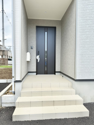 玄関 外観■ 帰るたびにホッとする、安心感のある佇まい