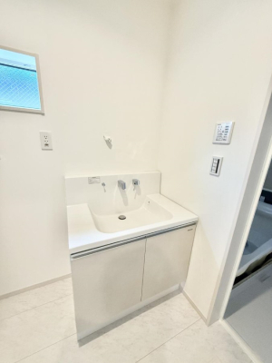 洗面台・洗面所 内装■朝の準備がスムーズにできる広さです