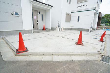  外観■毎日の駐車が快適に