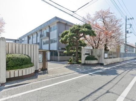 周辺環境 中学校 1600m 八王子市立川口中学校