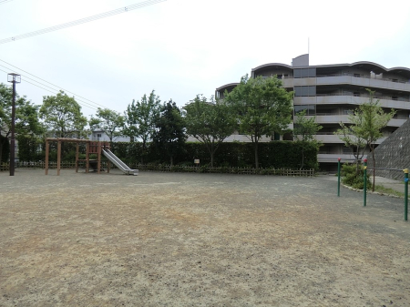 周辺環境 公園 300m 名瀬桐ケ谷公園