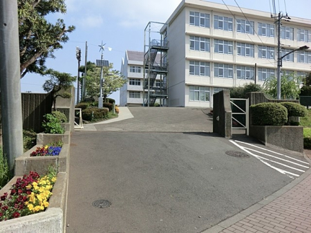周辺環境 中学校 1000m 綾瀬市立城山中学校