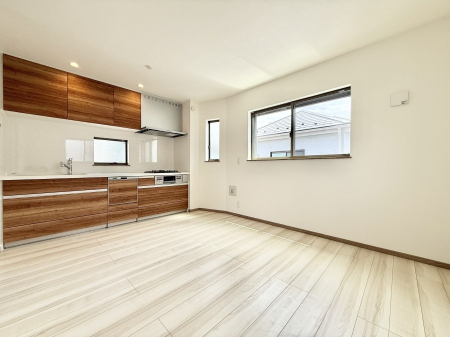 ���̑����� �������Ƒ��̏Ί炪���ӂ��A���났�̋��