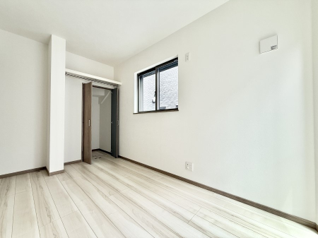 �q������ �������v���C�x�[�g��ԂƂ��ĐÂ��ŗ�������������񋟂��Ă���܂�