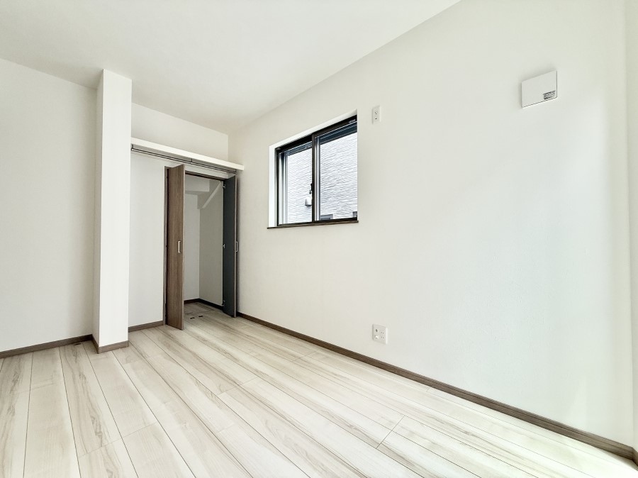 �q������ �������v���C�x�[�g��ԂƂ��ĐÂ��ŗ�������������񋟂��Ă���܂�