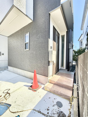 ���� �O�ρ��V������炵���n�܂�ꏊ�ŁA�Ƒ����J��[�߂�