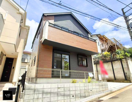 現地外観写真 外観■家族みんなが笑顔で過ごせる、安心感のある住まい