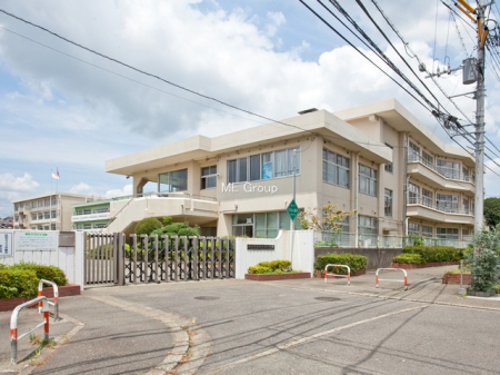 周辺環境 小学校 1690m 厚木市立依知南小学校