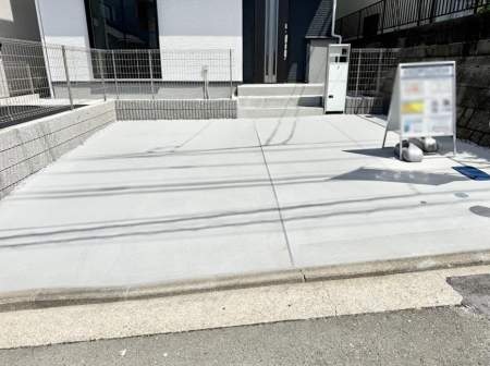  外観■自宅にカースペースがあると助かります