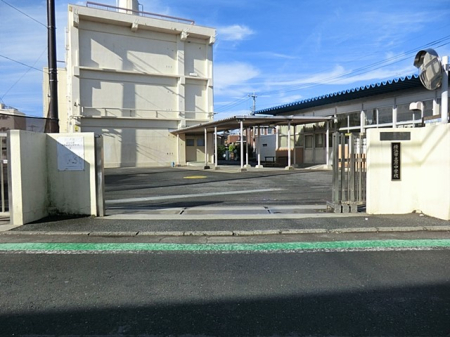 周辺環境 中学校 290m 横浜市立原中学校
