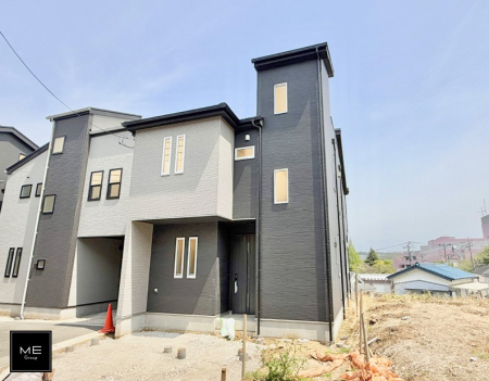 現地外観写真 外観■家族みんなが笑顔で過ごせる、安心感のある住まい