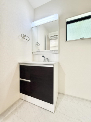 洗面台・洗面所 内装■朝の準備がスムーズにできる広さです