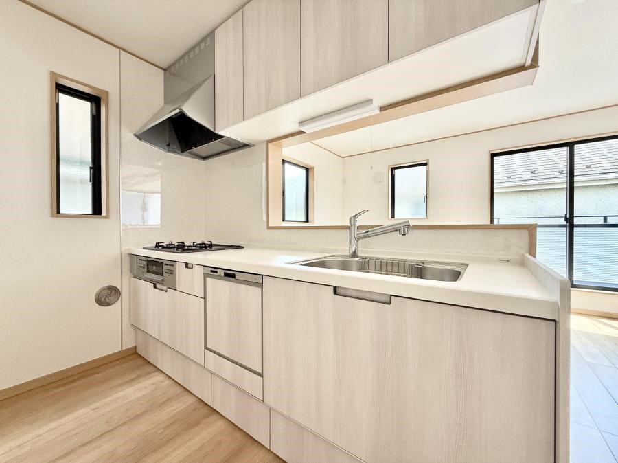 Lb` ƑƂȂAR~jP[V̏