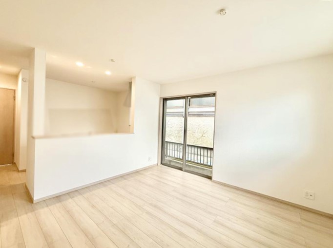 ���r���O ���������S�n�̂����A���z�̃��r���O